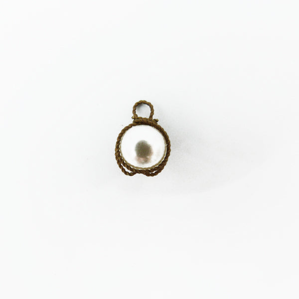 Immitation pearl in raw brass frame with connector hole